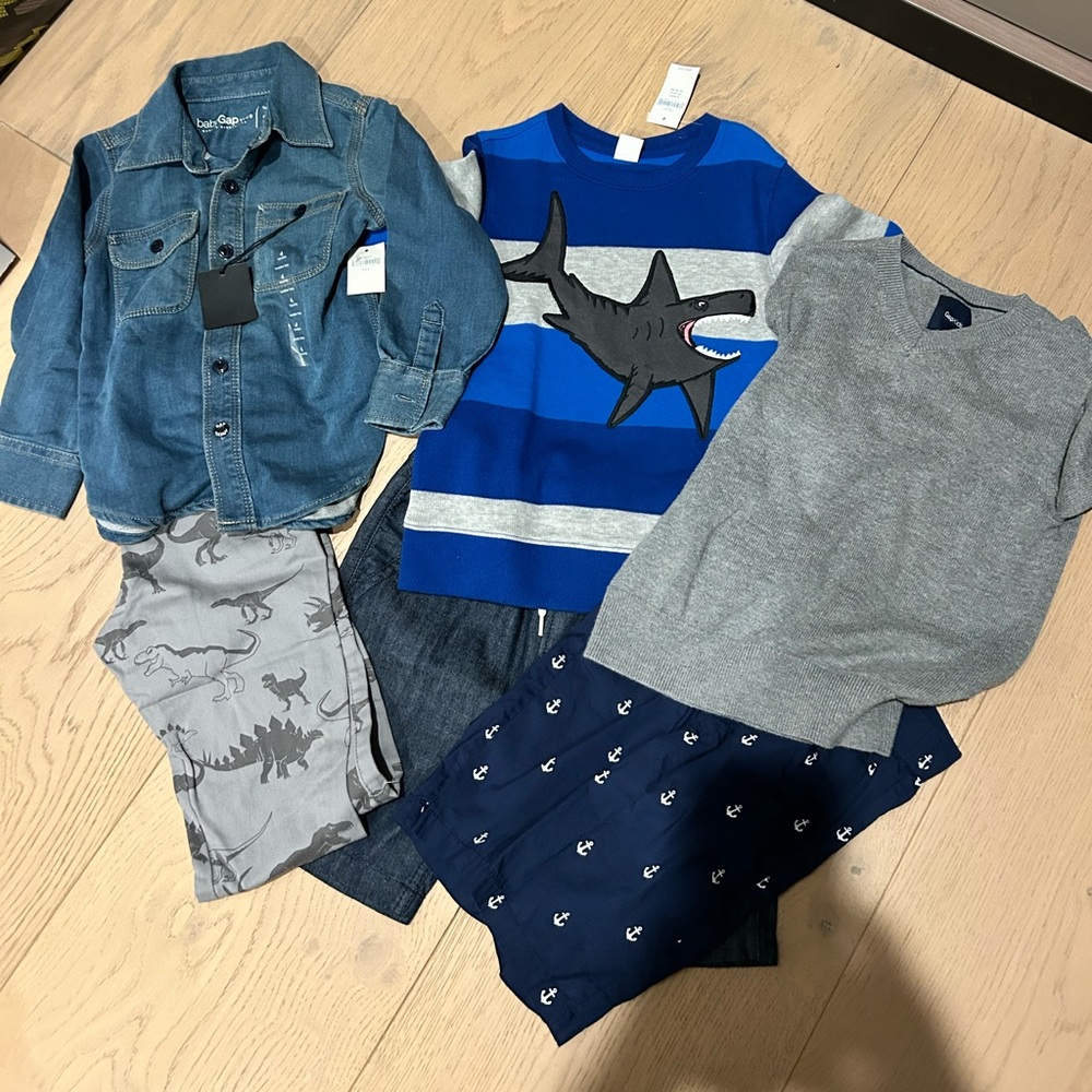 Lot of boys clothes - GAP, H&M
